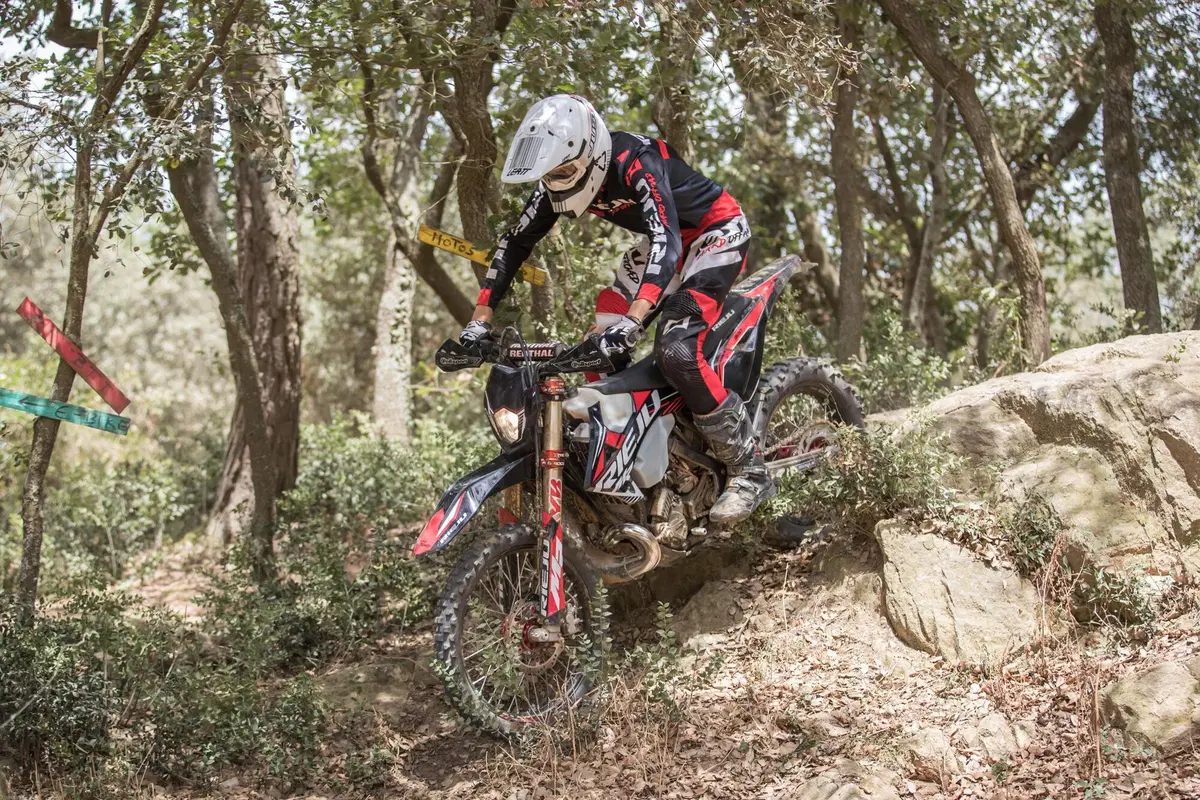 Rieju Enduro TEST 2023: ma chi l'ha detto che il due tempi era finito? (2)