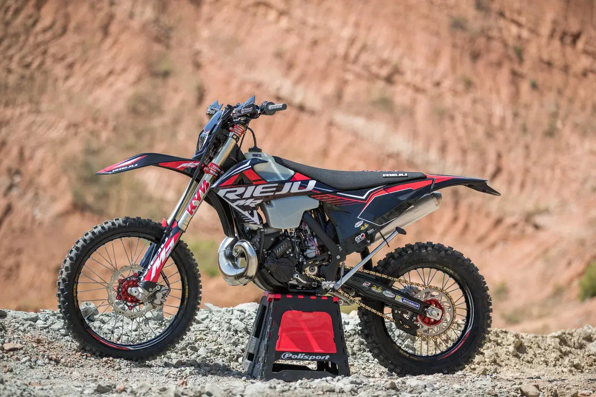 Rieju Enduro TEST 2023: ma chi l'ha detto che il due tempi era finito? (5)