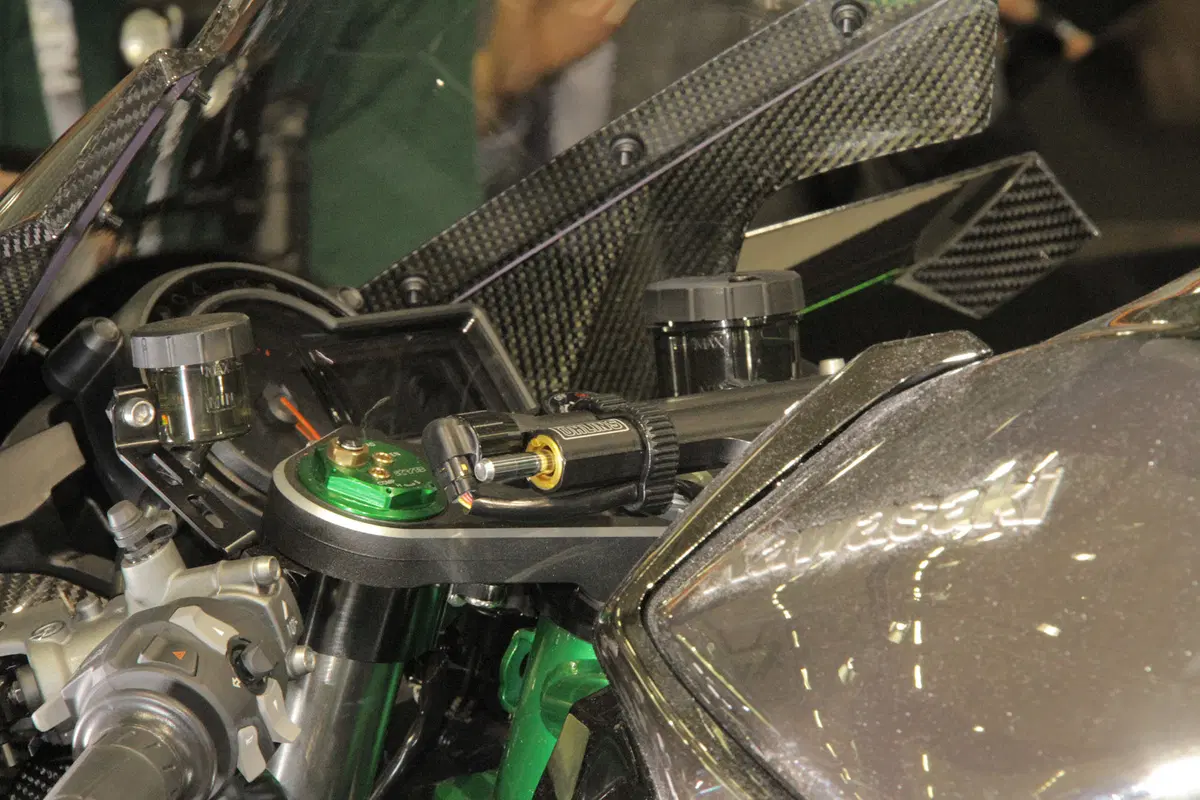 Kawasaki Ninja H2R 2015 (7)