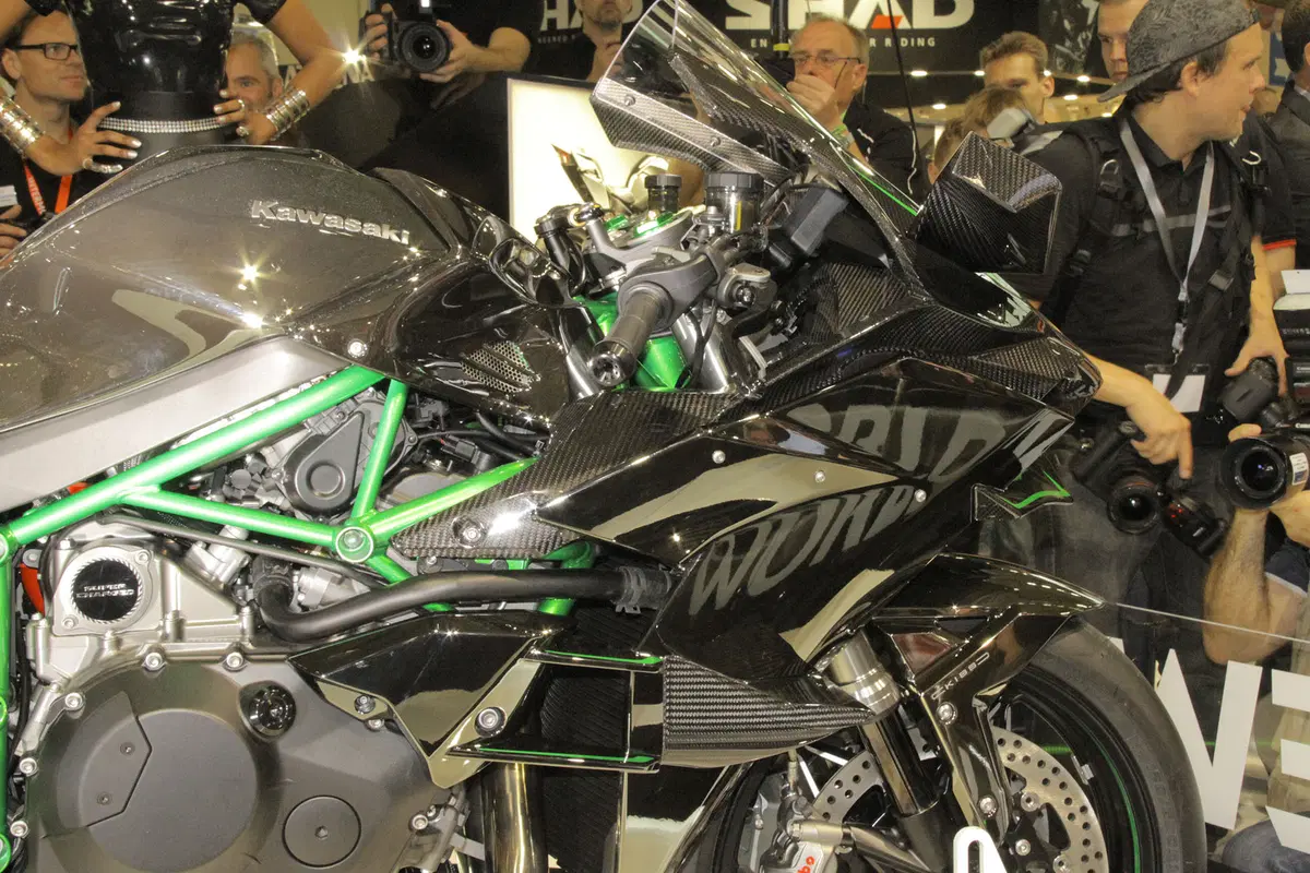 Kawasaki Ninja H2R 2015 (6)