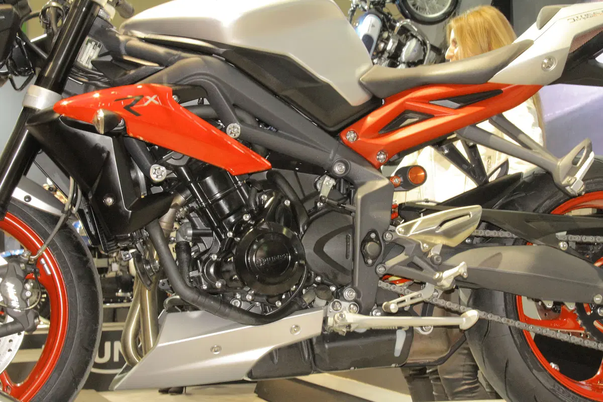 Triumph Street Triple Rx 2015 (2)