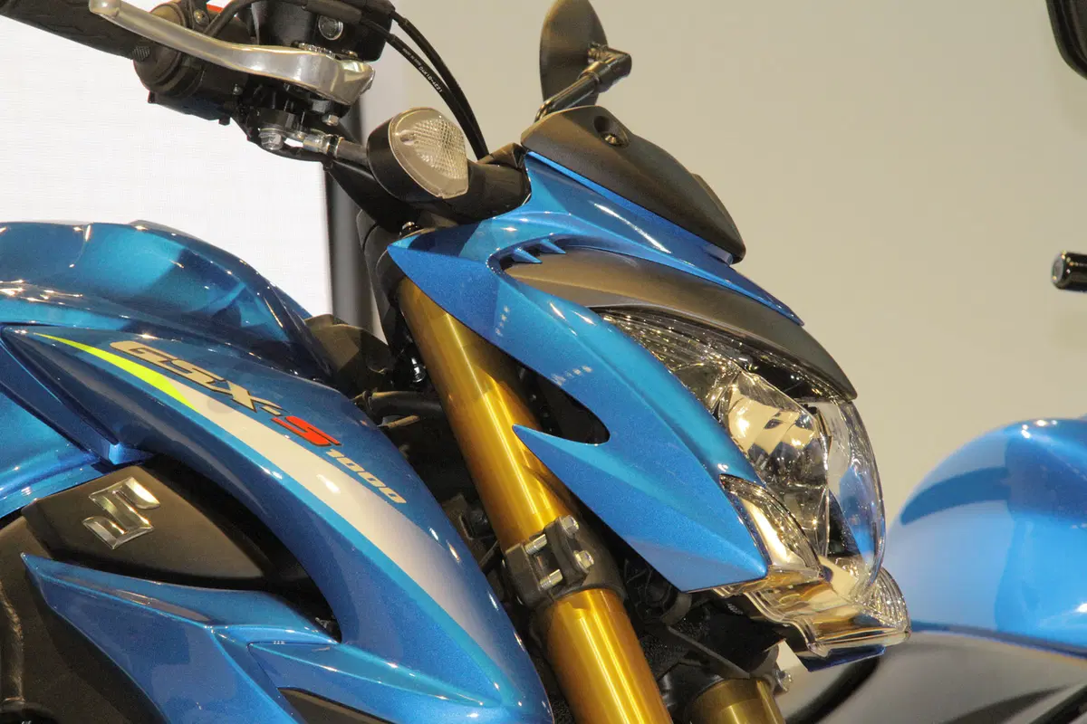 Suzuki GSX-S 1000 2015 (4)