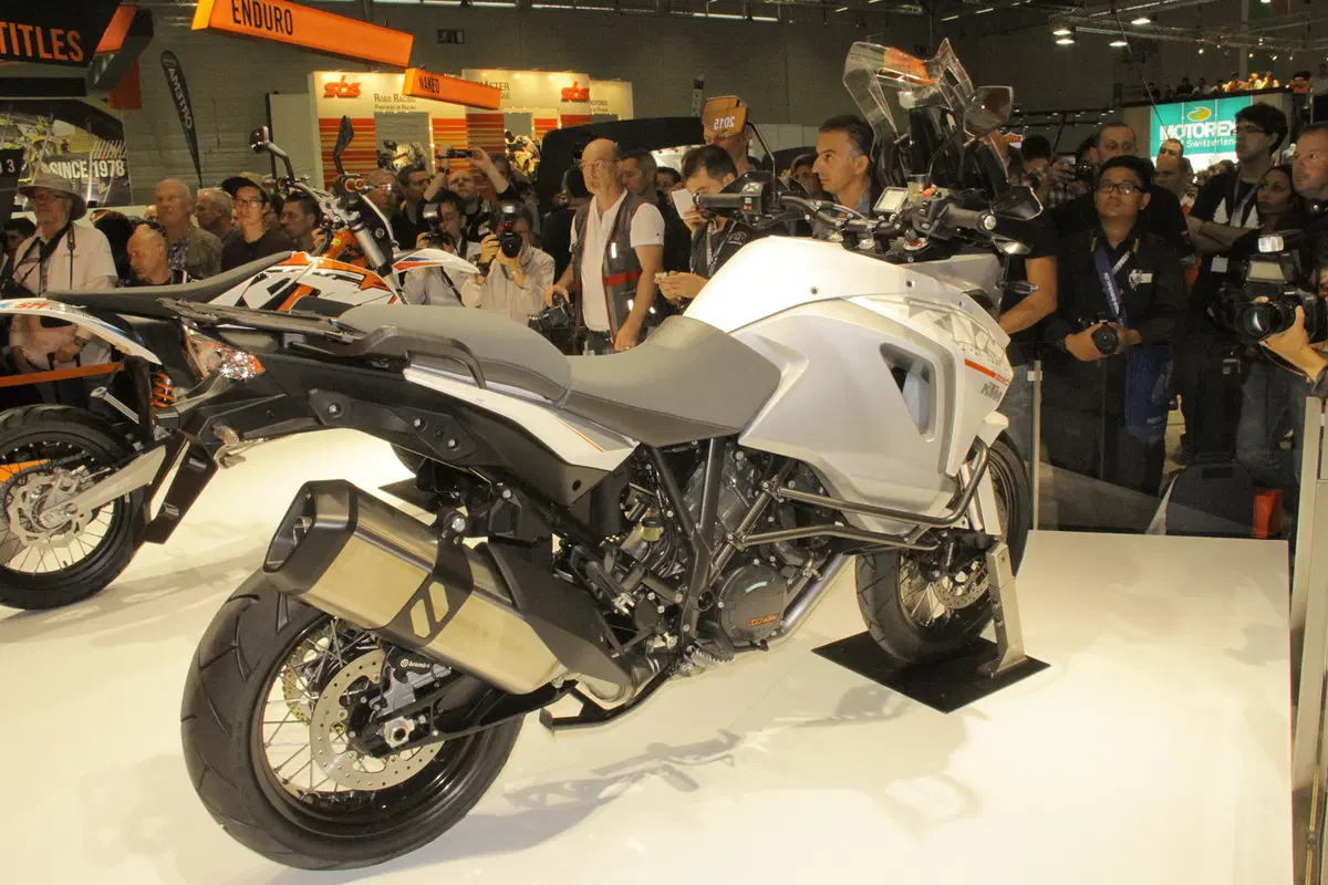 KTM 1290 Super Adventure 2015 (2)