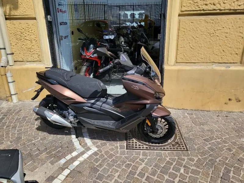 Kl Brera 300 (2022 - 25) (2)