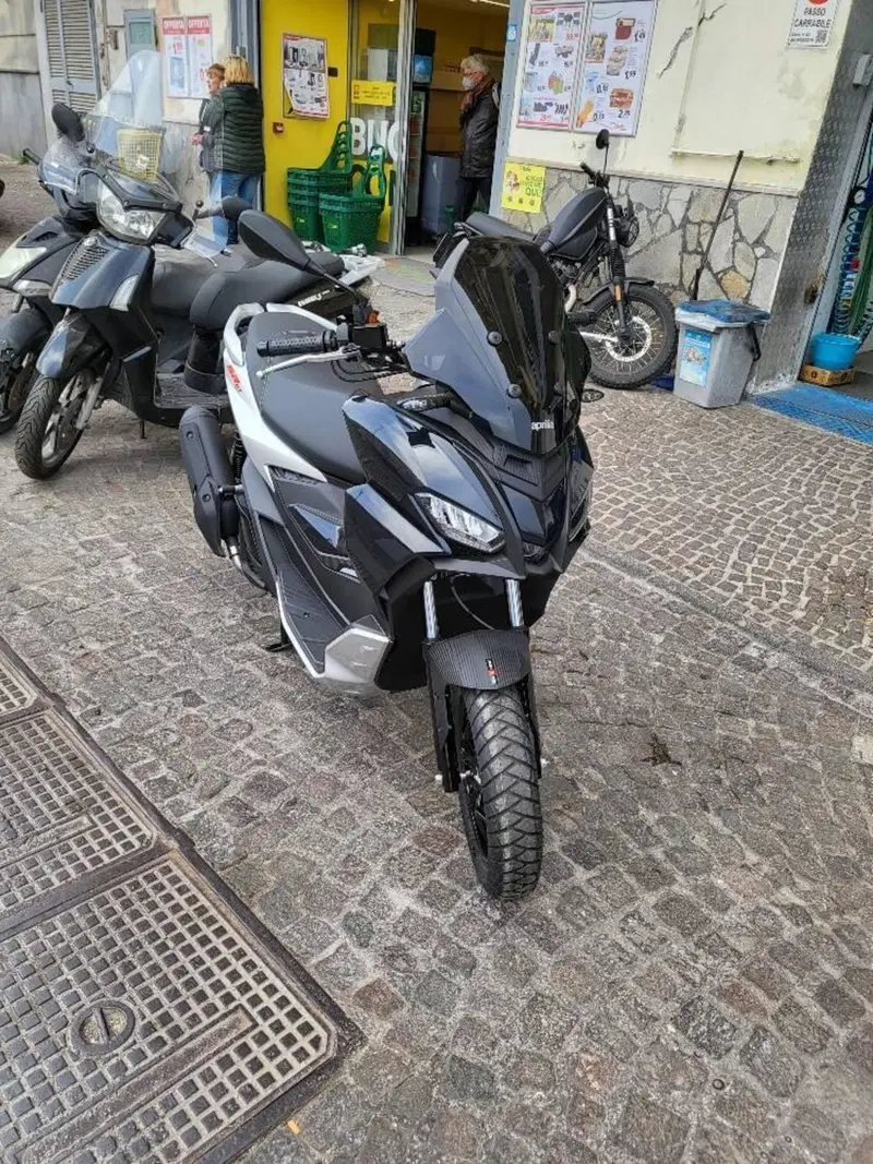 Aprilia SR GT 200 (2022 - 24) (6)