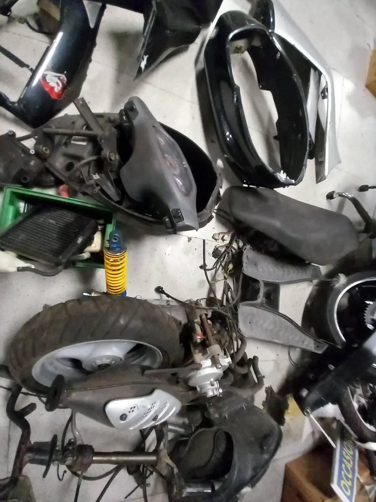 SI VENDE TUTTO INSIEME A BLOCCO - APRILIA SR 50 (9)