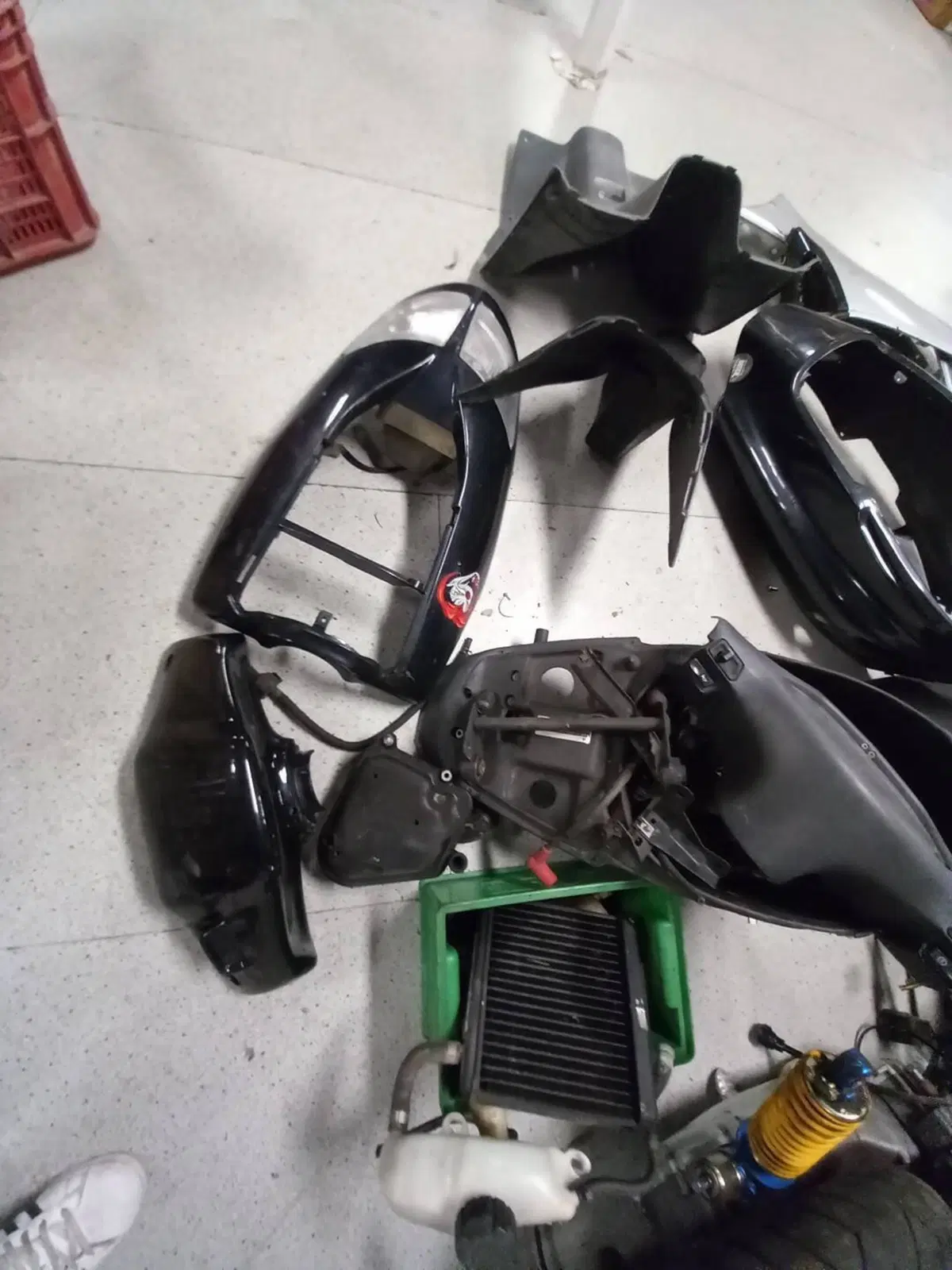 SI VENDE TUTTO INSIEME A BLOCCO - APRILIA SR 50 (11)