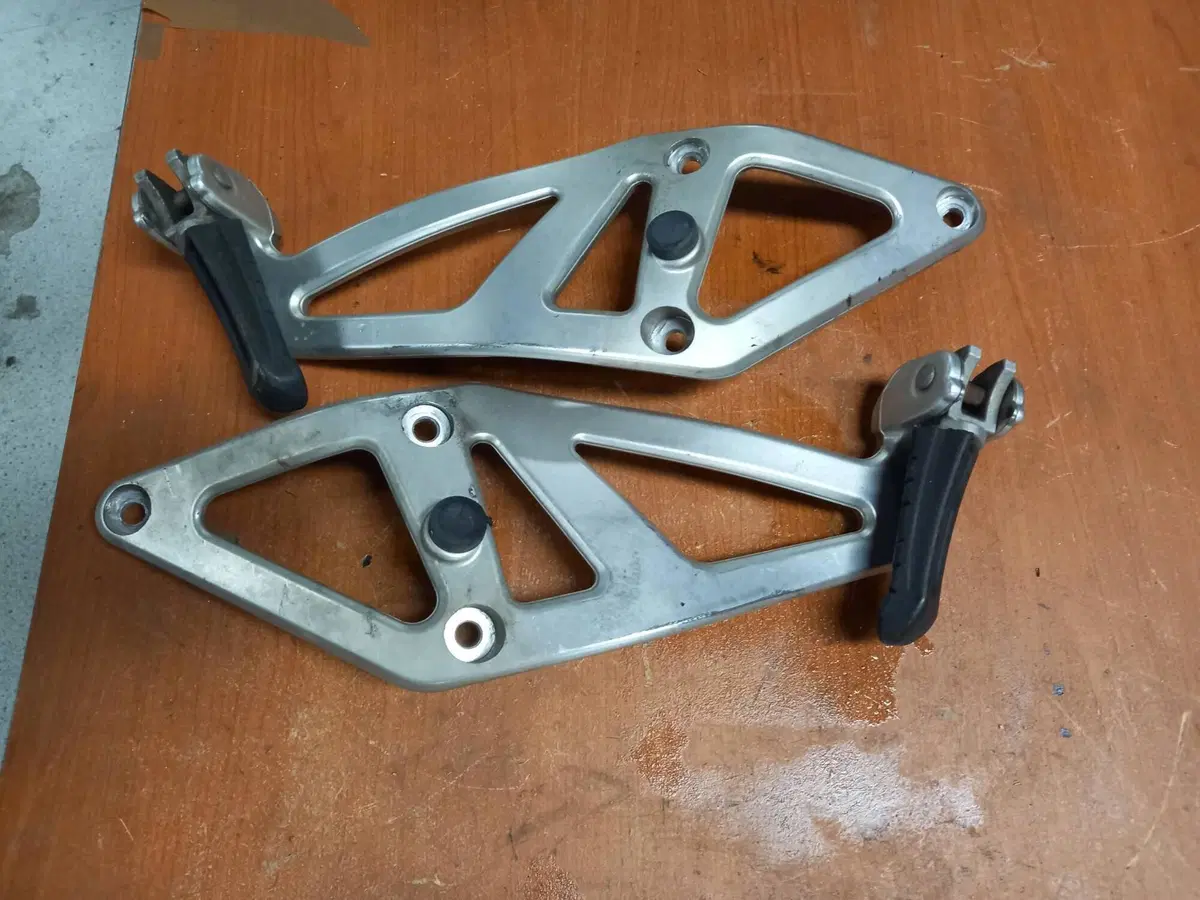CERCHIO POSTERIORE CON DISCHI + CORONA SUZUKI V-S (4)