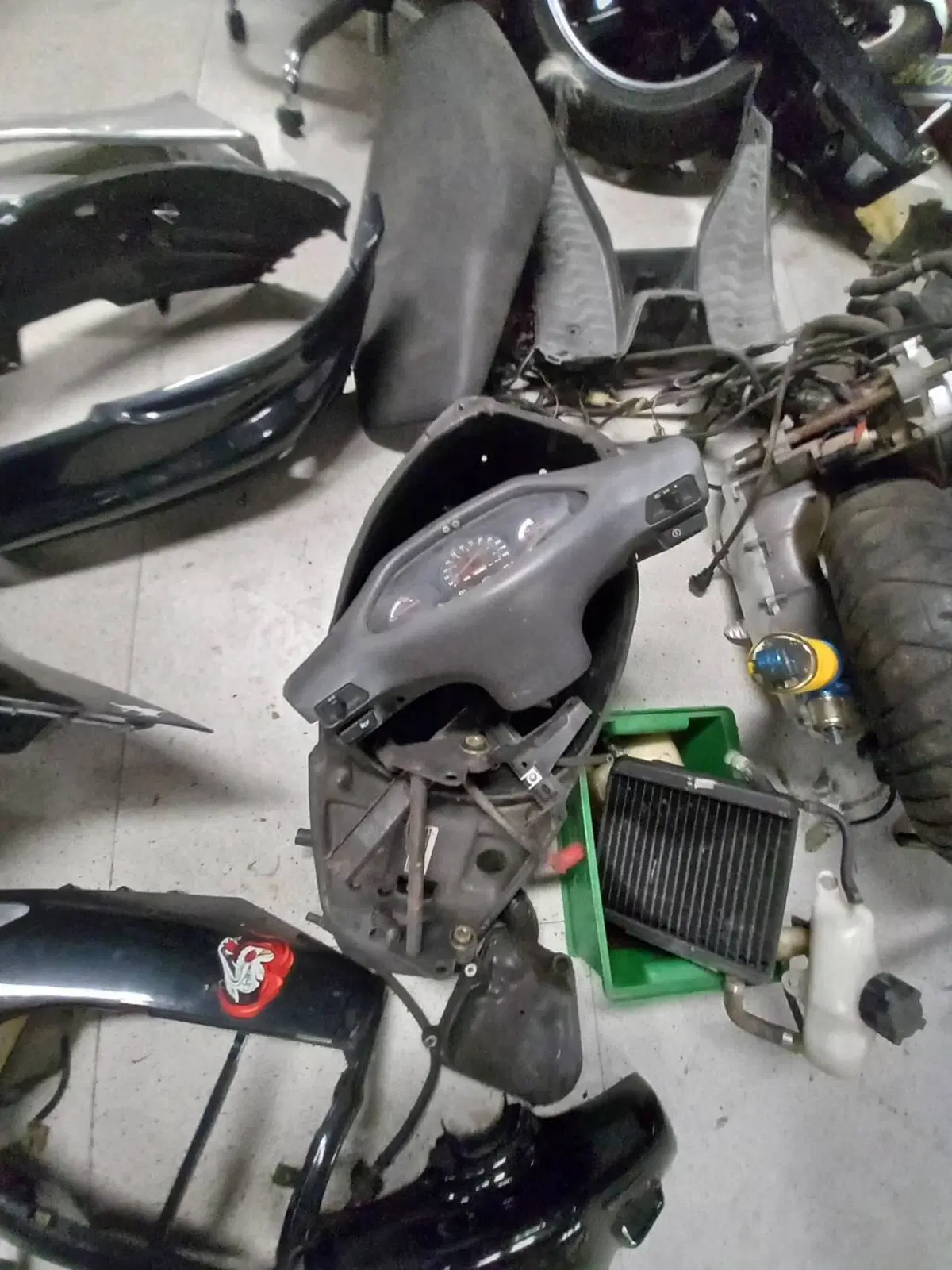 CERCHIO POSTERIORE CON DISCHI + CORONA SUZUKI V-S (13)