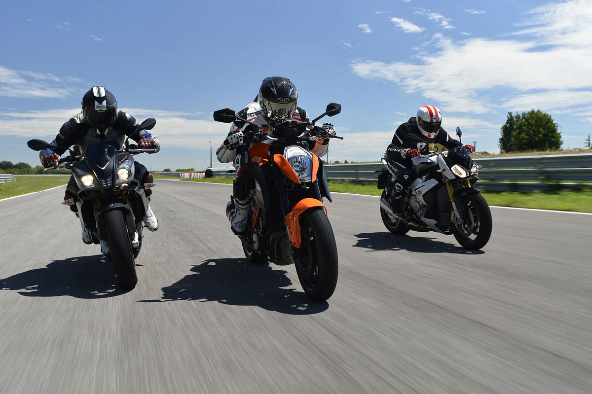 Aprilia Vs BMW Vs KTM Il Video Del Nostro Confronto Maxi Naked News Moto It