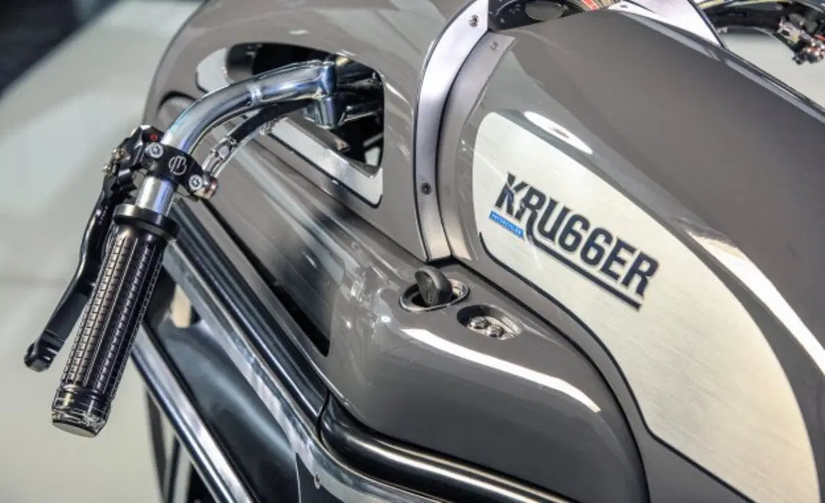 Krugger BMW K1600 NURBS (4)