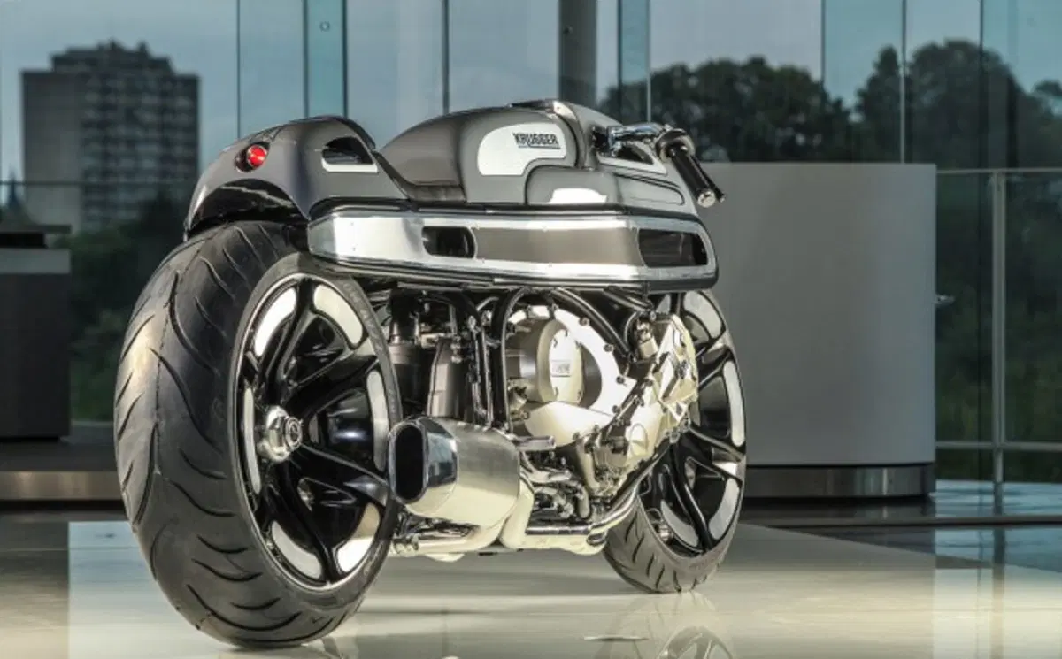 Krugger BMW K1600 NURBS (7)