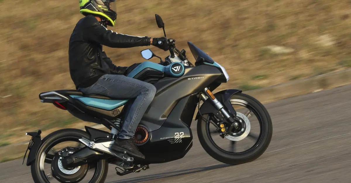 Stash e le altre, la nostra full immersion nell'elettrico di V-Moto [GALLERY]