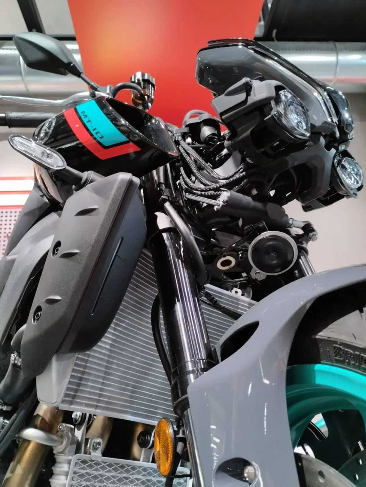 Yamaha MT-10 (2022 - 26) (5)