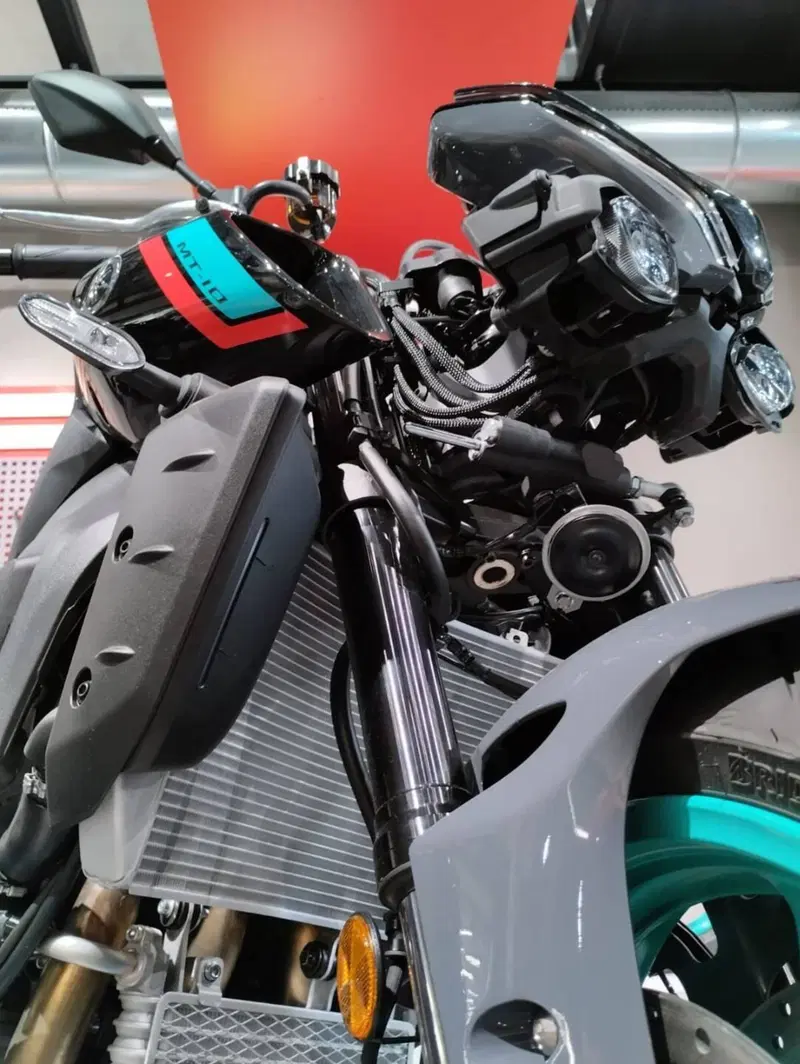 Yamaha MT-10 (2022 - 26) (5)