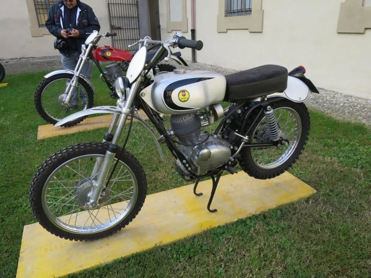 Moto d'Epoca: successo a Villa Barni per le meraviglie del passato (5)