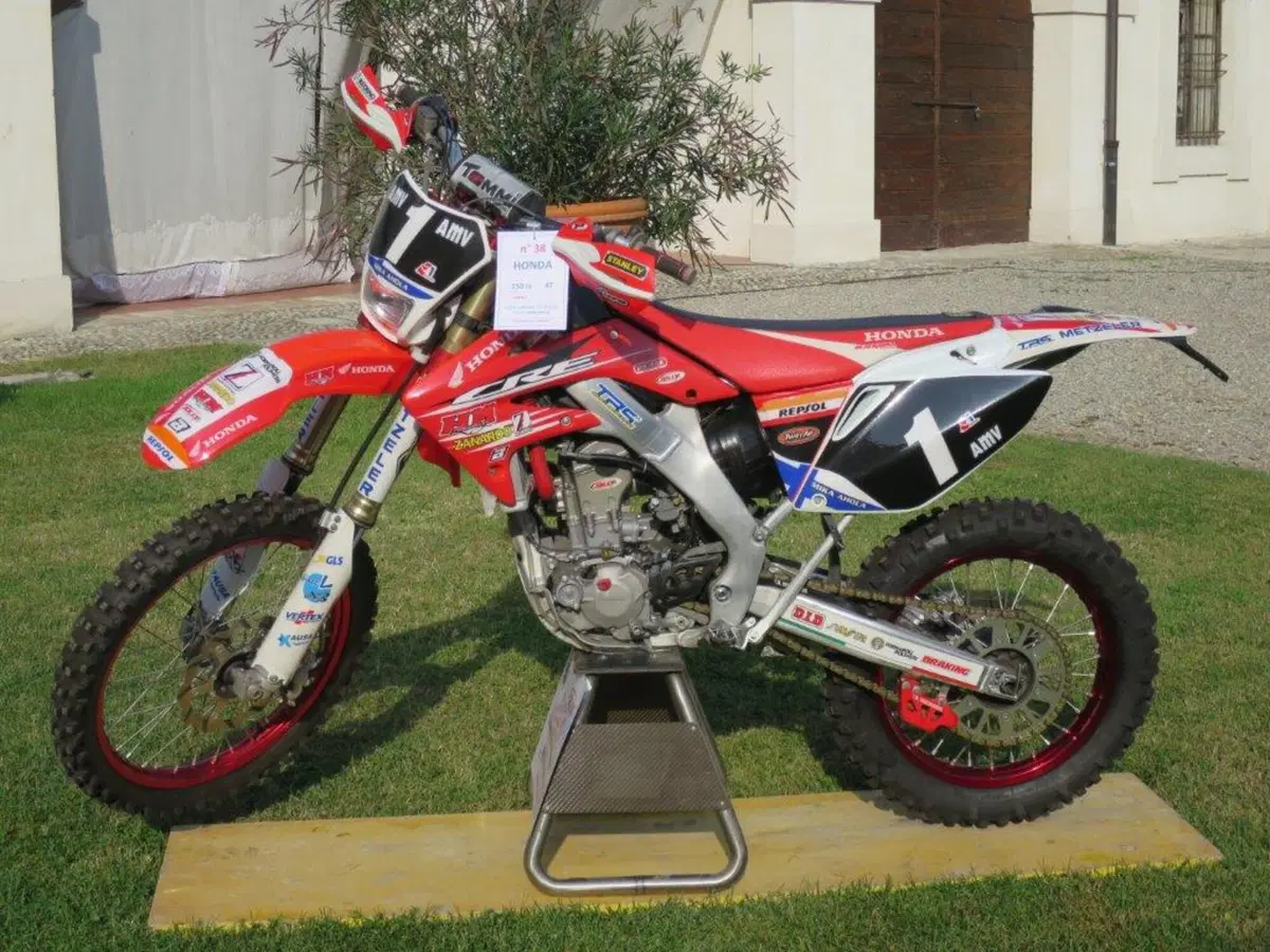Moto d'Epoca: successo a Villa Barni per le meraviglie del passato (13)