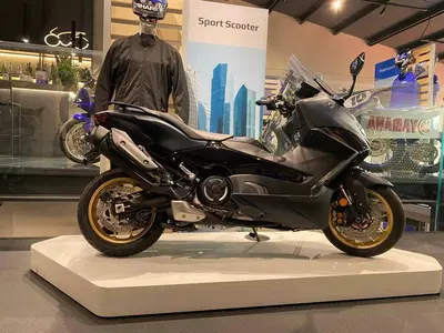 Yamaha T-Max 560 Tech Max (2022 - 24) nuova