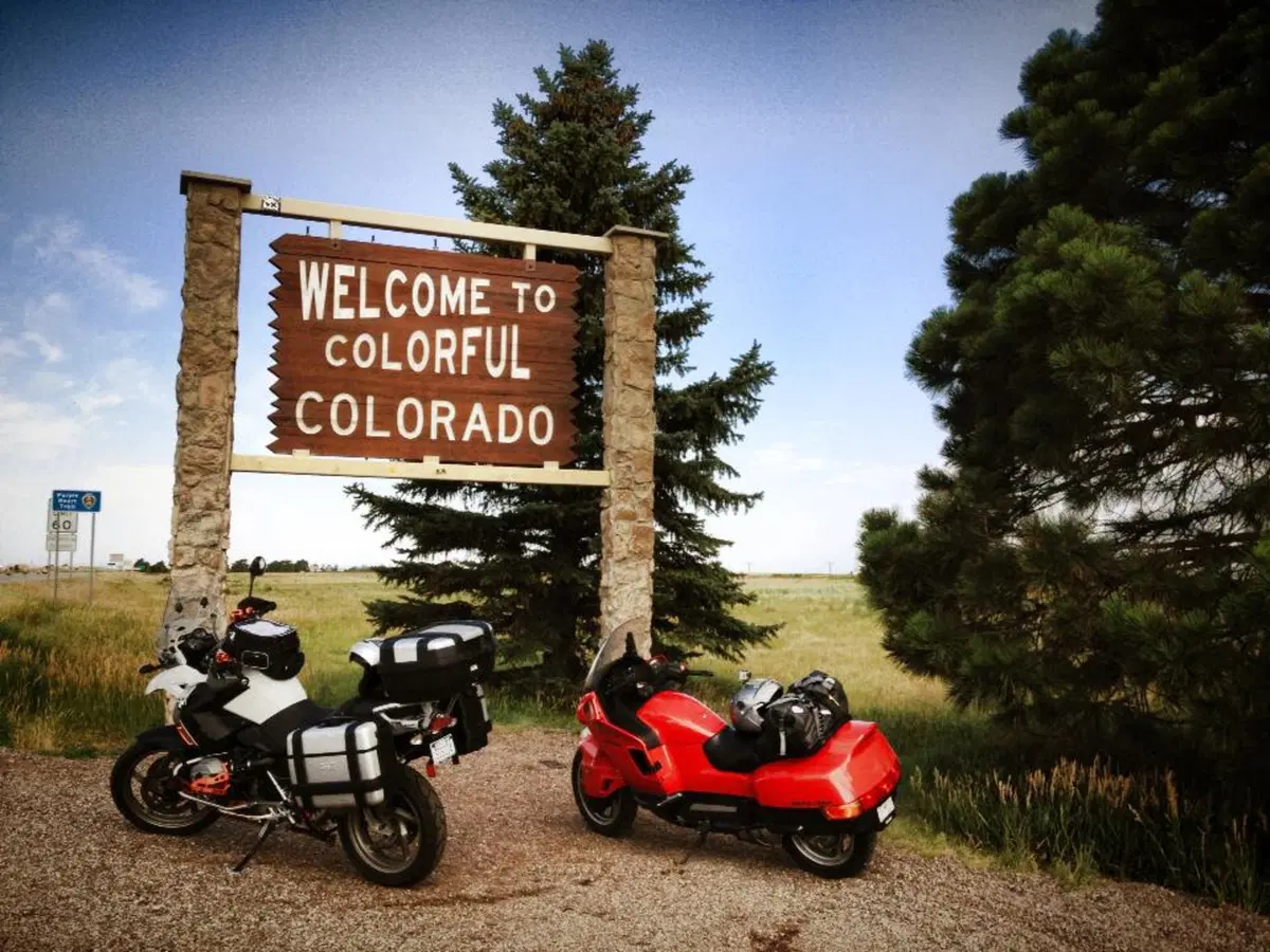 USA. Il 30% dei motociclisti non ha la patente moto, tanto l'assicurazione paga