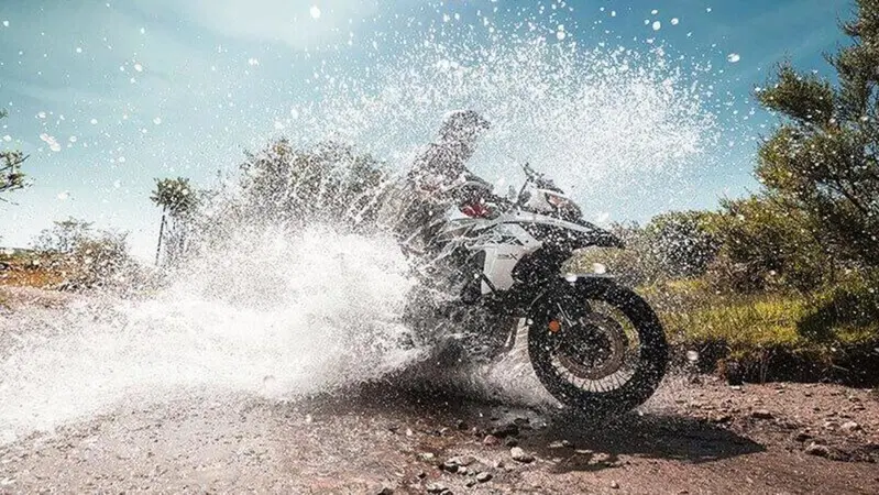 Calano le vendite di moto in Italia, ma c'&egrave; un perch&eacute;. Vola intanto la Benelli TRK502