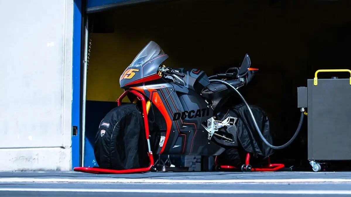 Ducati V21L MotoE: primi dati, e ultime foto, della moto da gara