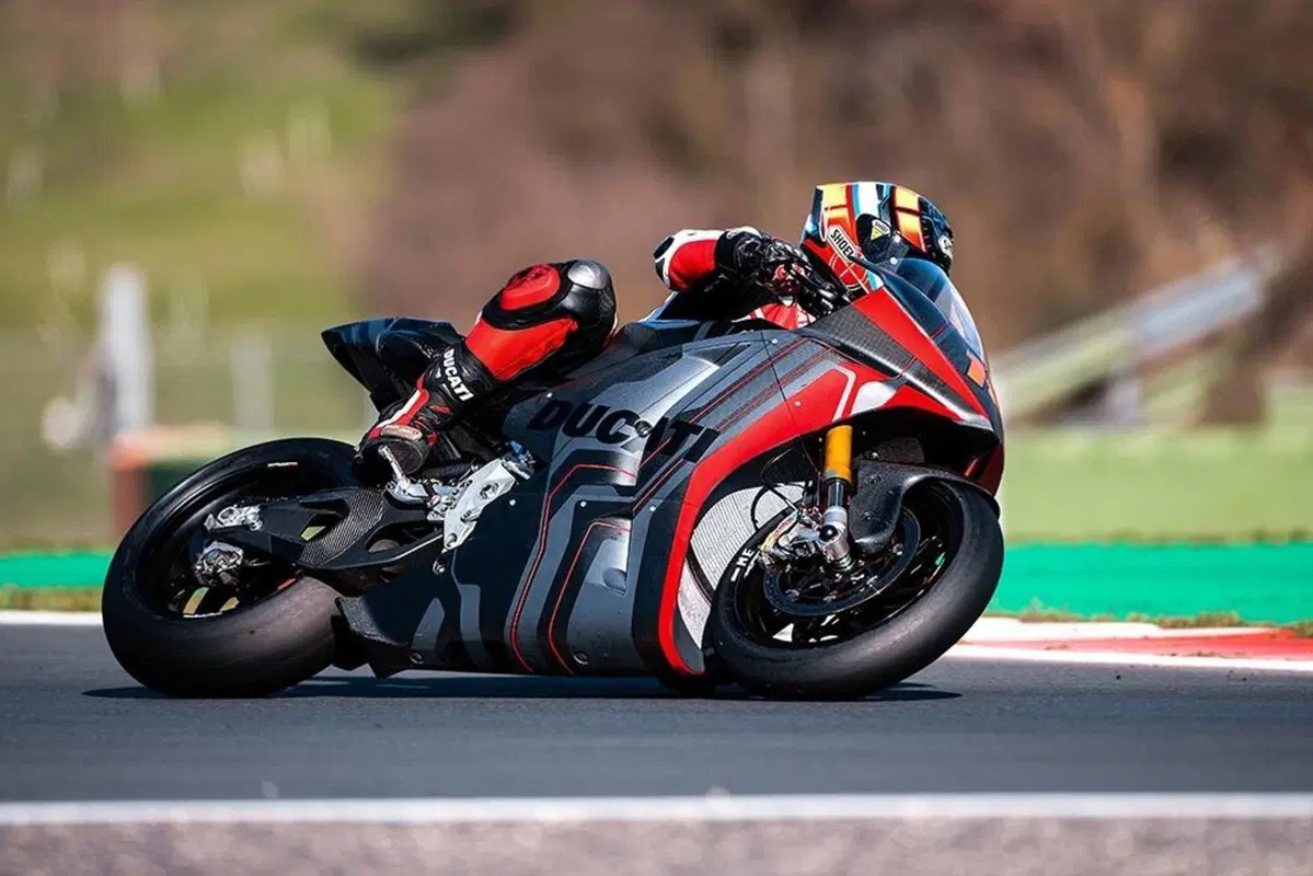 Ducati V21L MotoE: primi dati, e ultime foto, della moto da gara (8)