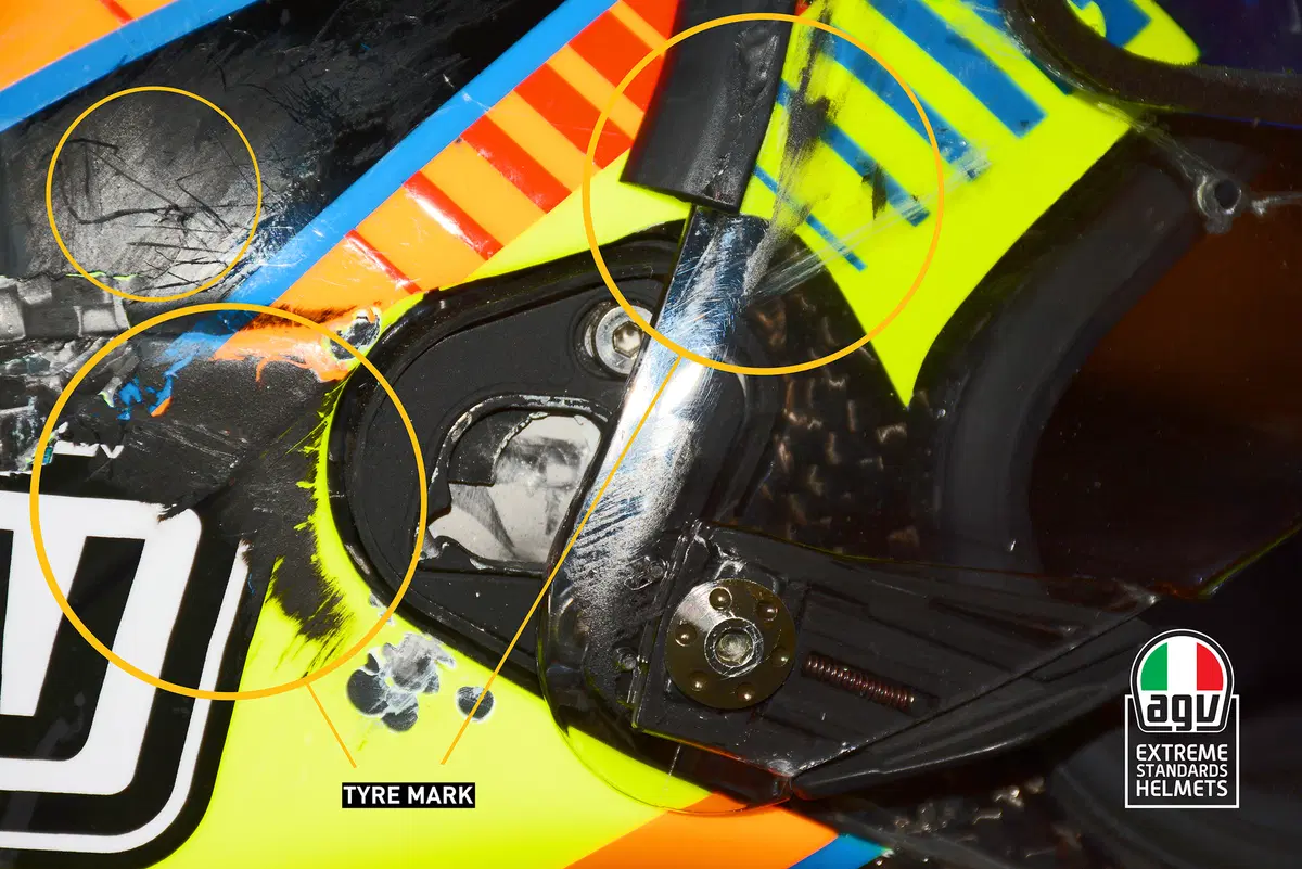 AGV ha analizzato il casco di Rossi dopo la caduta di Aragon (8)