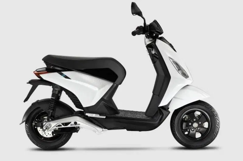 Piaggio 1 Active (2022 - 26) (4)