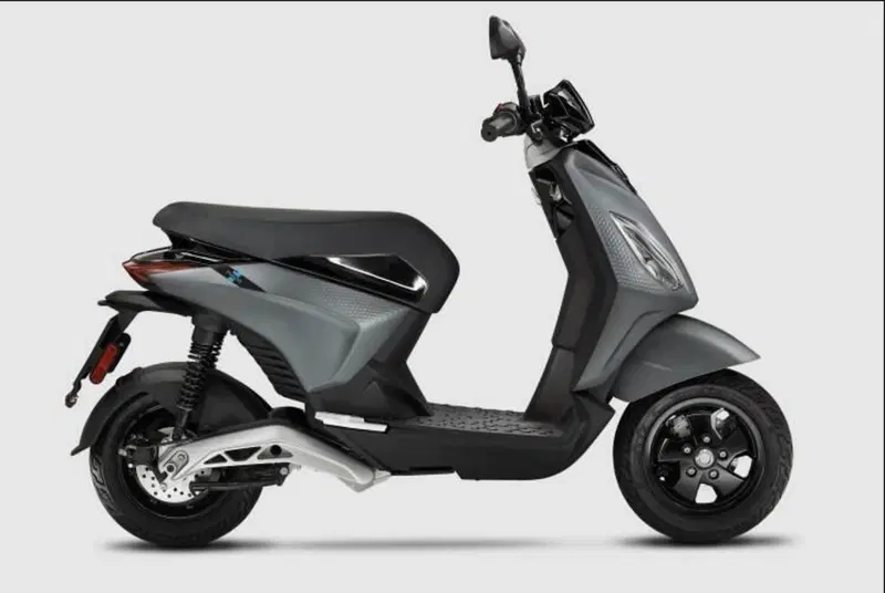 Piaggio 1 Active (2022 - 26) (6)