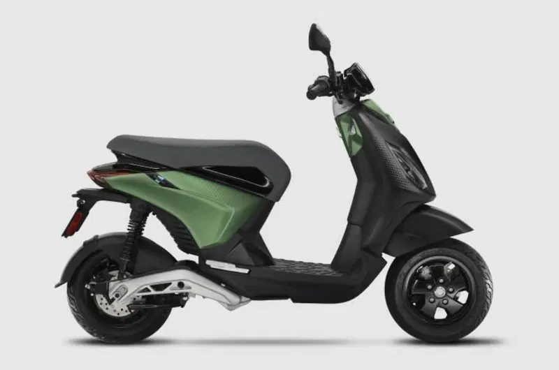 Piaggio 1 Active (2022 - 26) (2)