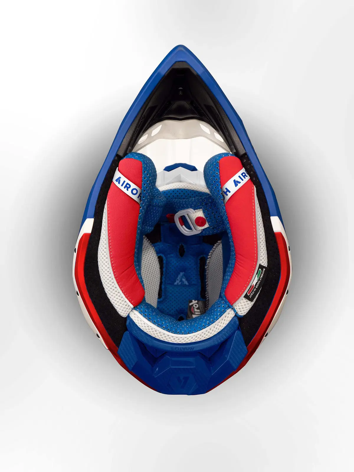 AIROH Aviator 3 Six Days France (4)