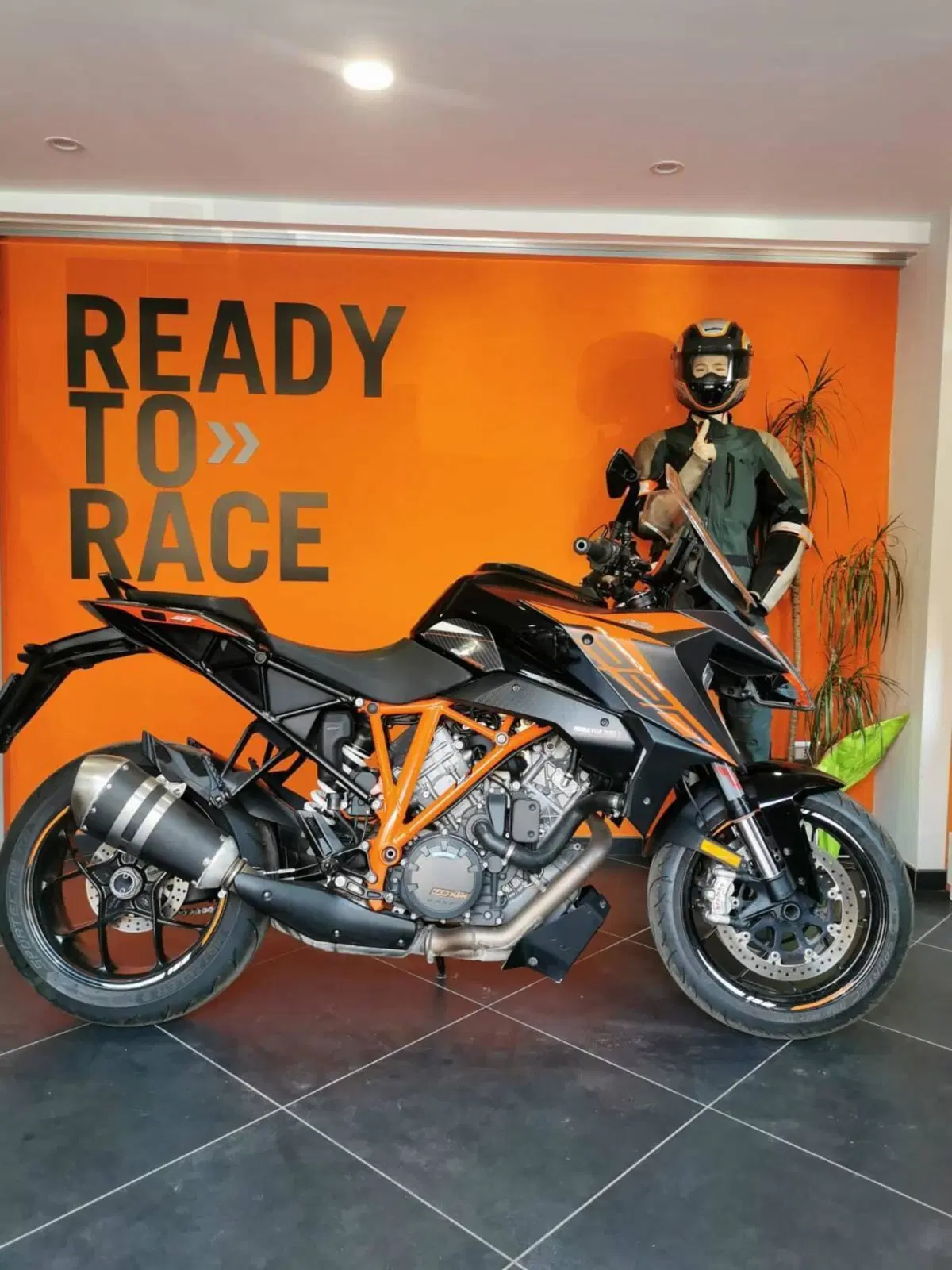 KTM 1290 Super Duke GT (2019 - 20)