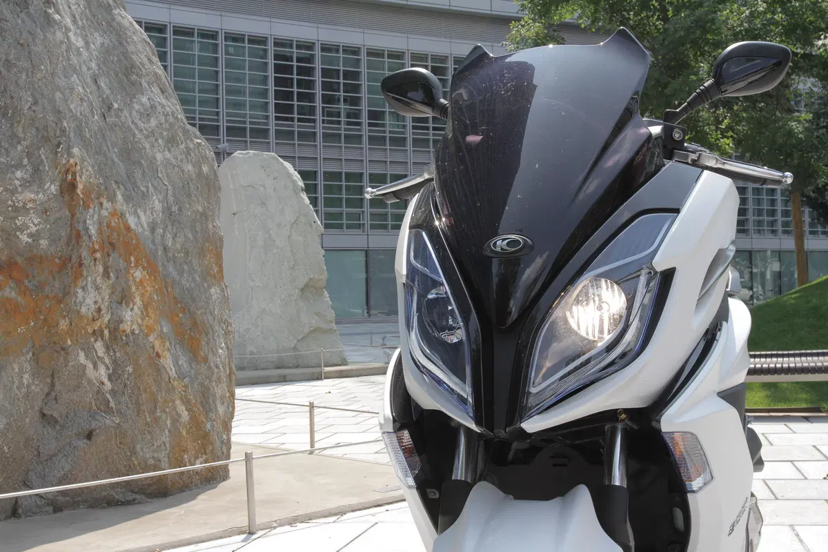 Kymco K-XCT 300i ABS (20)