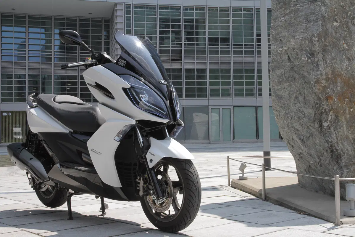 Kymco K-XCT 300i ABS (17)
