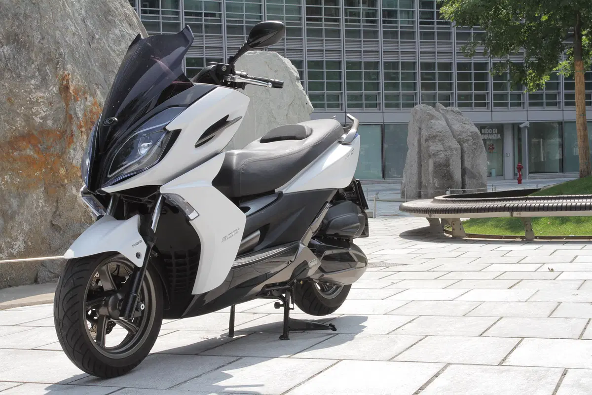 Kymco K-XCT 300i ABS (13)