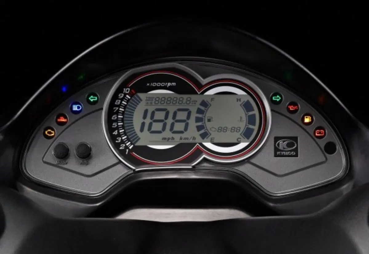 Kymco K-XCT 300i ABS (21)