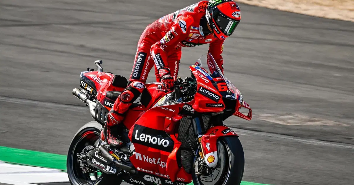MotoGP 2022. GP del Regno Unito a Silverstone, Pecco Bagnaia: "Zarco ha il passo migliore, a me mancano due decimi&rdquo;