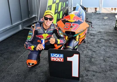 MotoGP 2022. GP del Regno Unito a Silverstone, in Moto2 vittoria di Augusto Fernandez, Celestino Vietti limita i danni