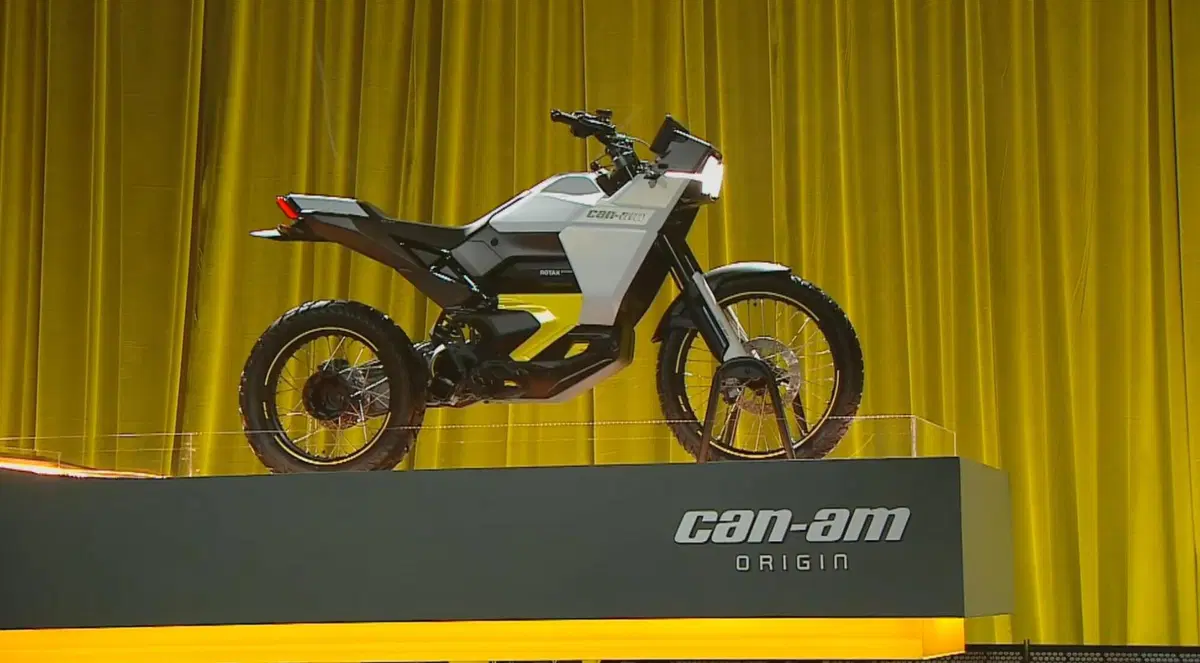 Origin e Pulse. Ecco le due nuove moto elettriche di Can-Am (2)