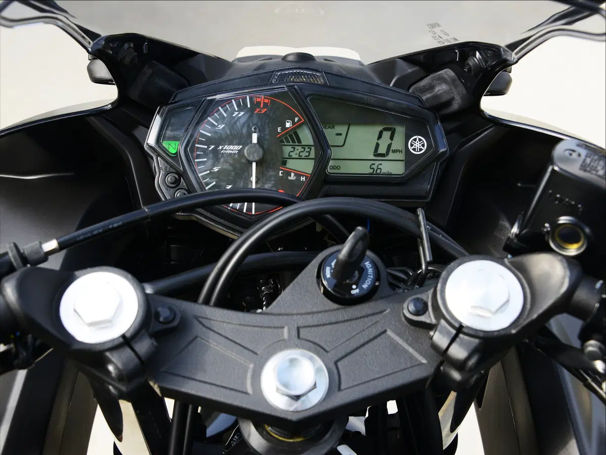  Yamaha YZF-R3 2015 (22)