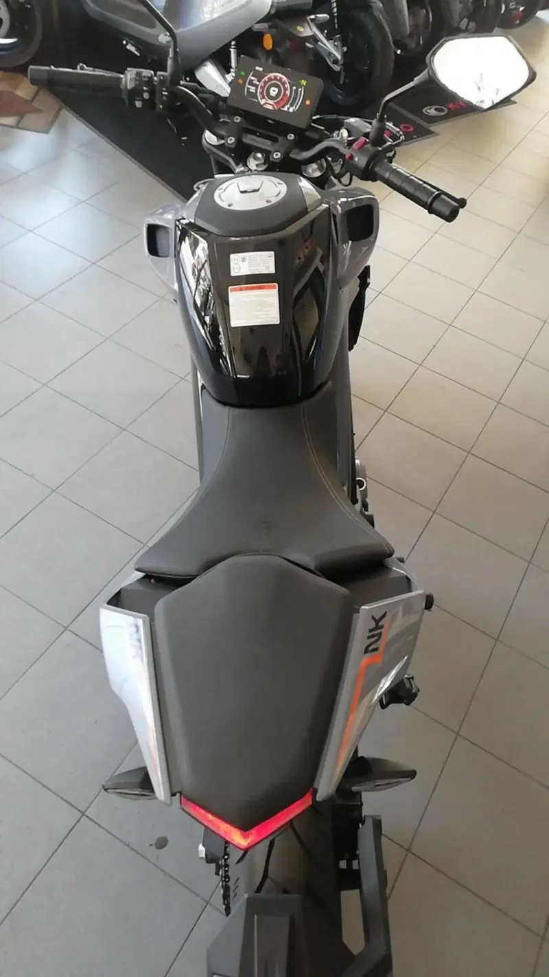 CFMOTO 300NK (2021 - 26) (4)