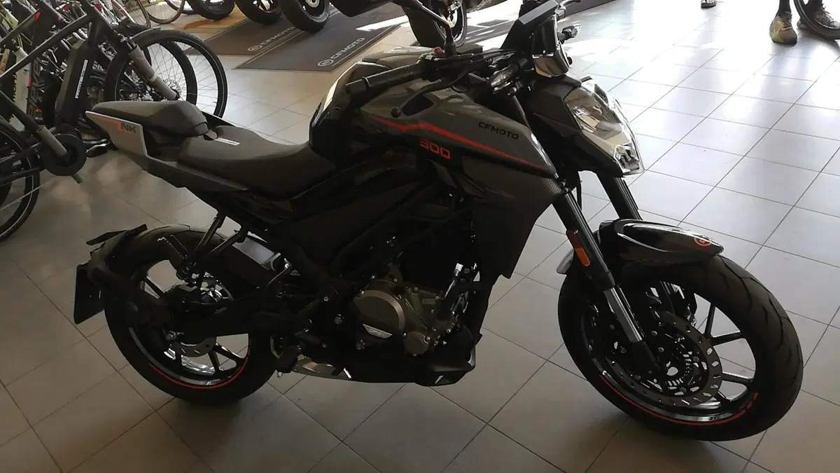 CFMOTO 300NK (2021 - 26) (3)