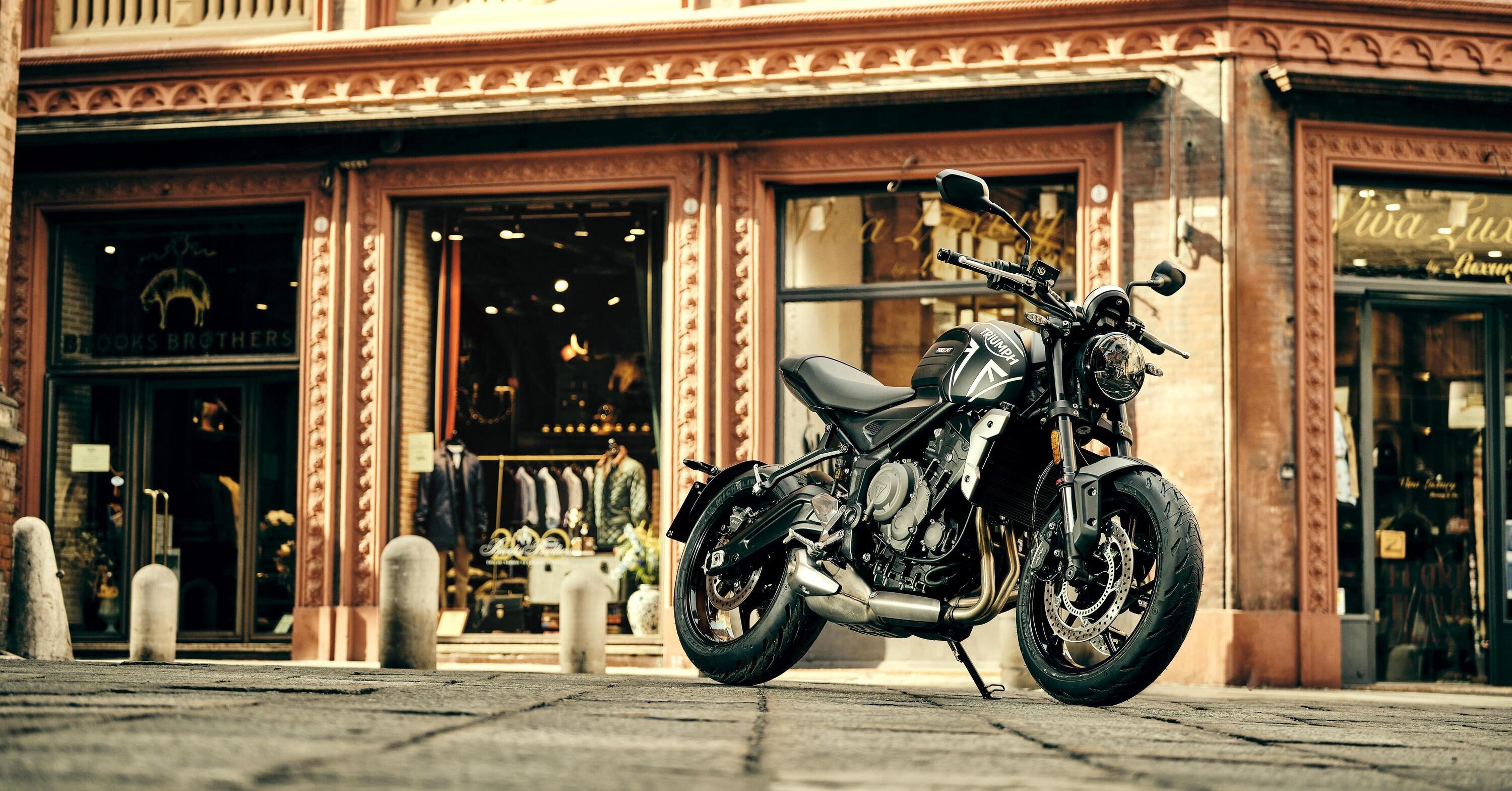 Triumph Motorcycles comunica il nuovo listino prezzi. Che cambia cos&igrave;