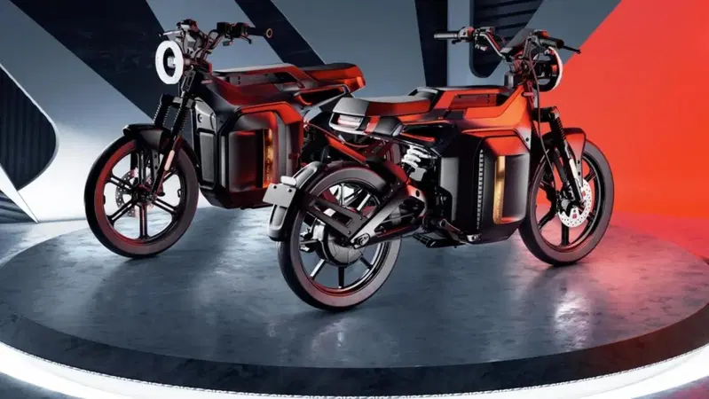 NIU SQi, l'ibrido tra eBike e moto