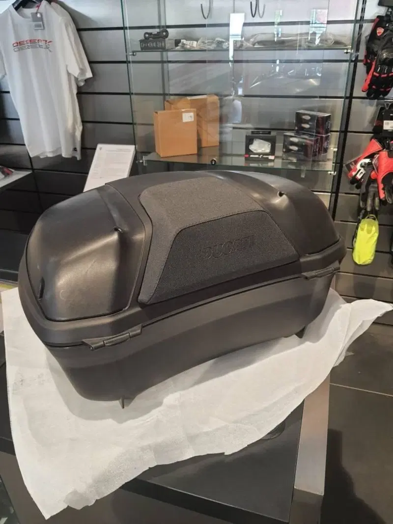 Bauletto Top Case Ducati (2)