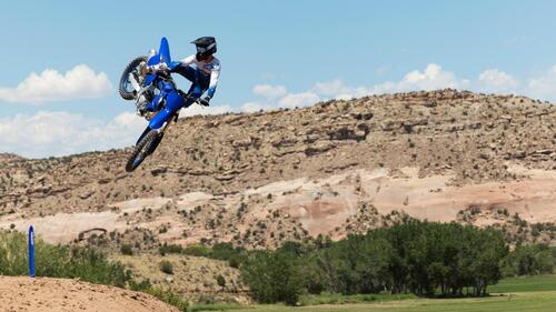 Come cambiano le Yamaha da cross 2023. E' tutta nuova la YZ450F (2)