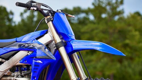 Come cambiano le Yamaha da cross 2023. E' tutta nuova la YZ450F (7)