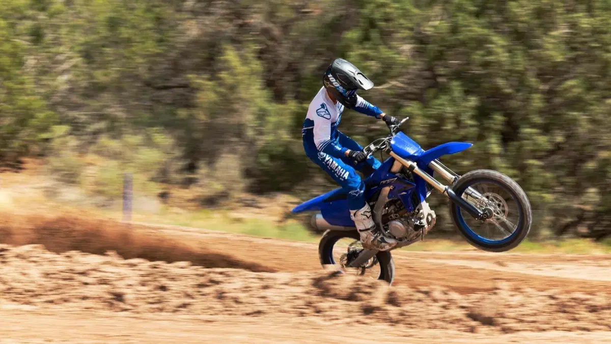Come cambiano le Yamaha da cross 2023. E' tutta nuova la YZ450F (13)