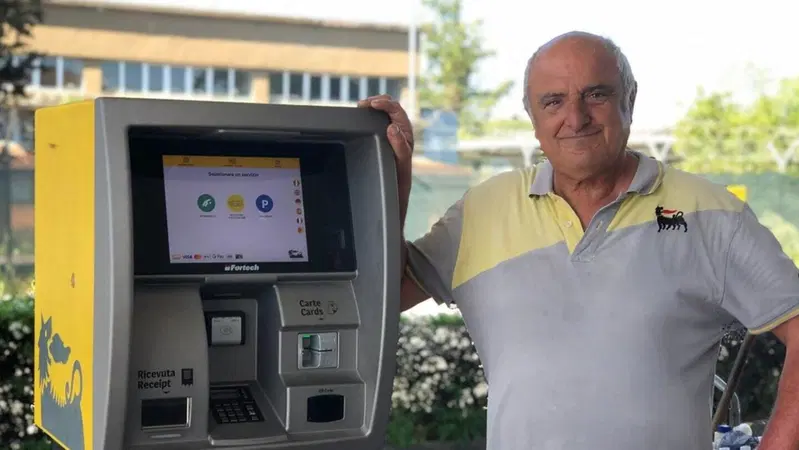 Caro carburanti? Almeno Eni ci regala un sorriso: "Va fasce benzin a pomp 3"