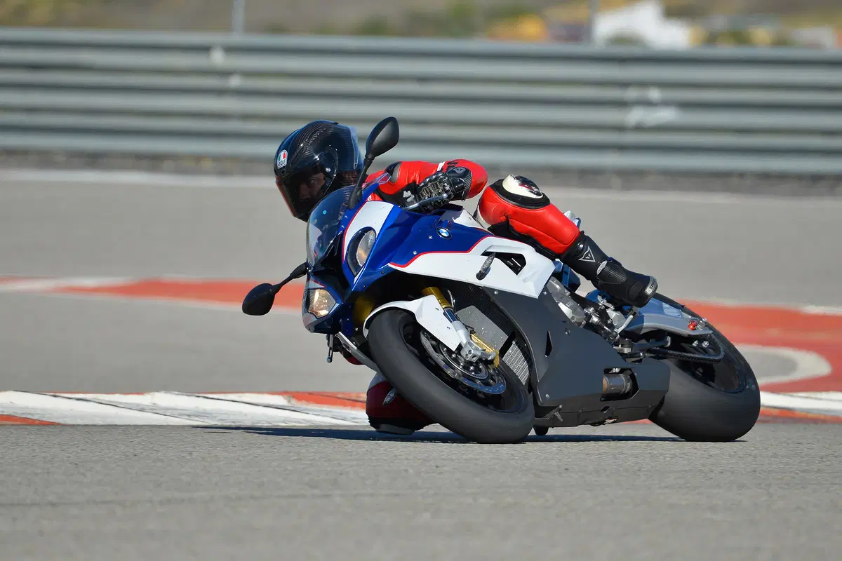 BMW S1000 RR 2015 (2)